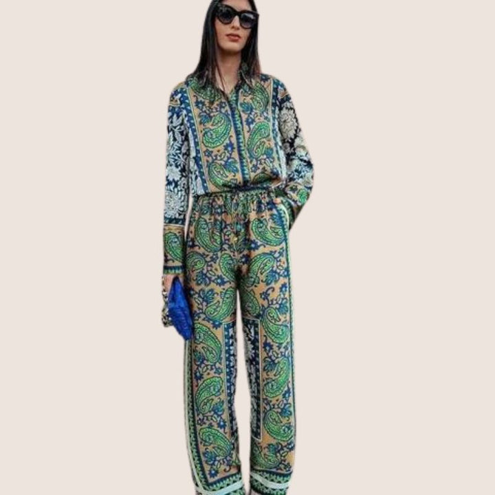 Isadora - Bohemisk paisley jumpsuit med knytskärp