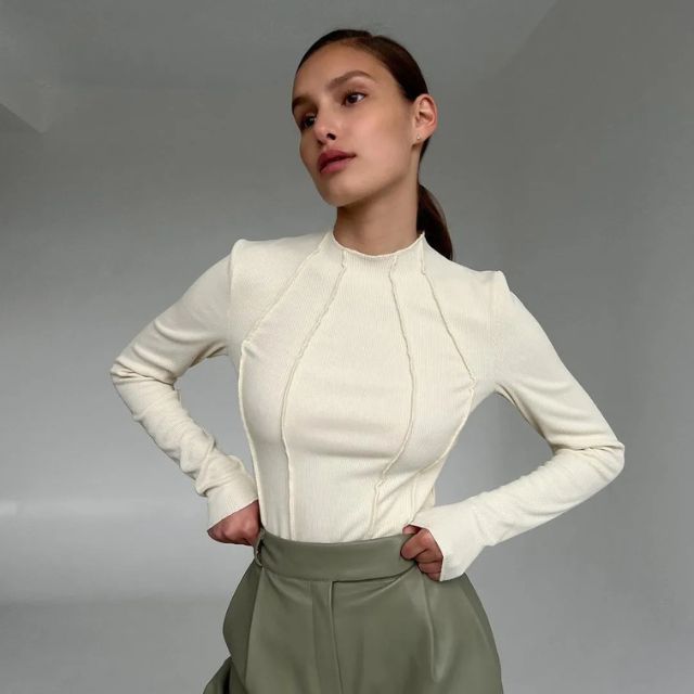 Amelia - Snygg turtleneck-tröja med elegant design