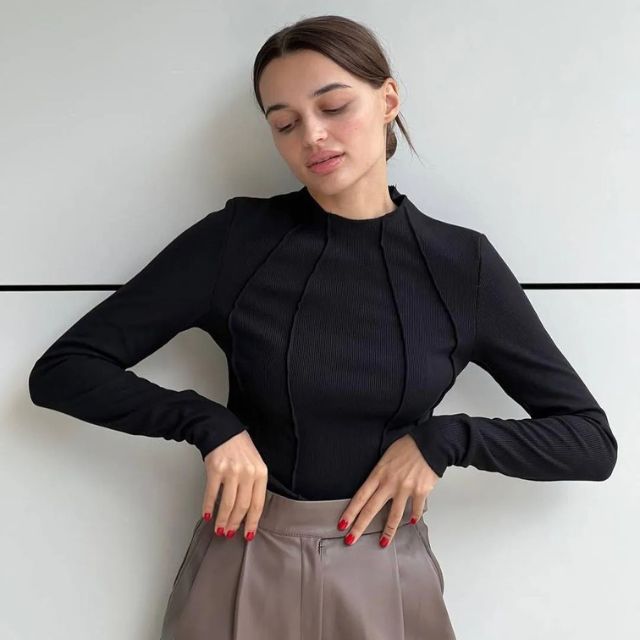 Amelia - Snygg turtleneck-tröja med elegant design